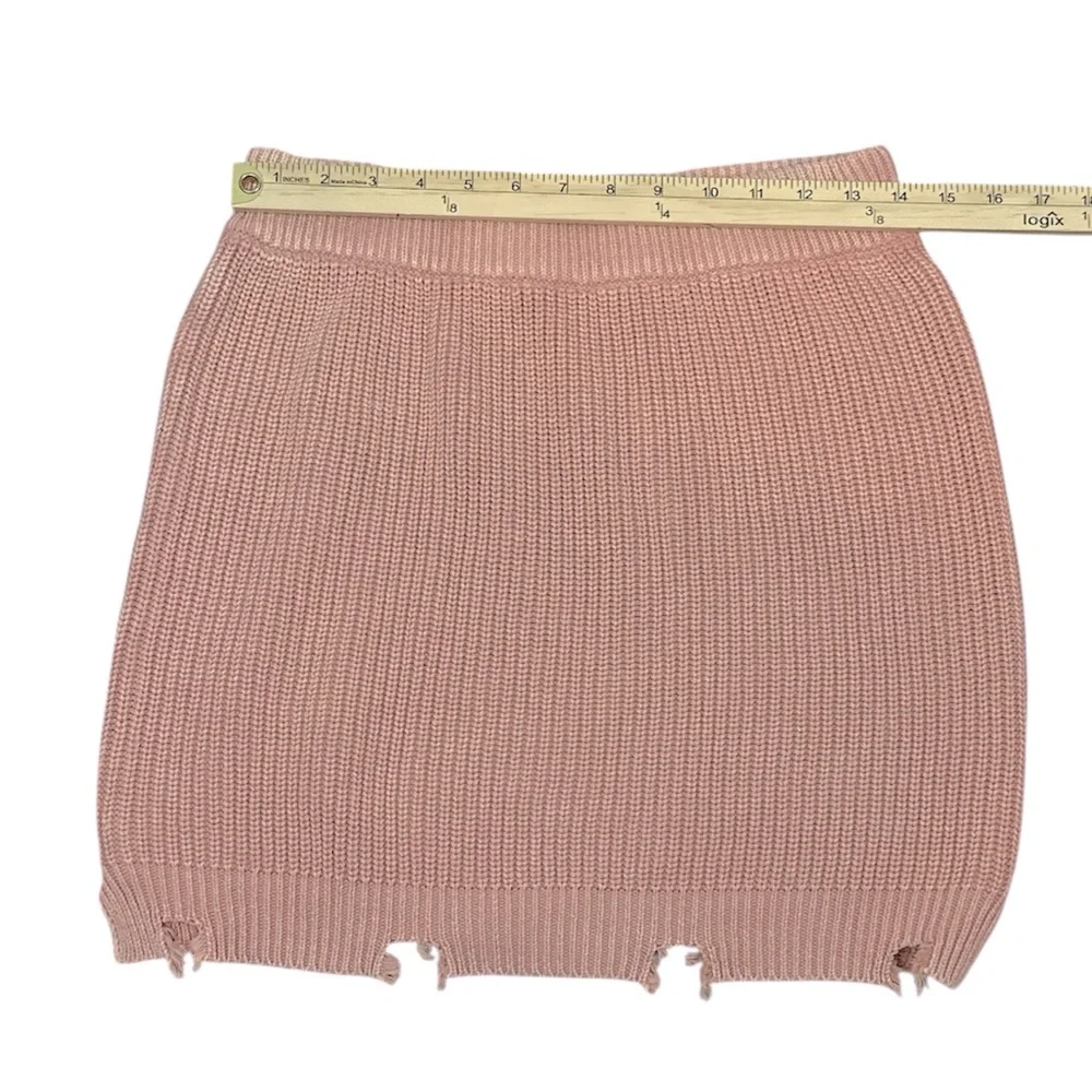Mable Julia Distressed Raw Hem Knit Sweater Mini Skirt in Salmon Size Medium - Picture 9 of 10